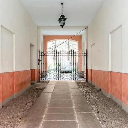 Stylish With Balcony - Brera Lejlighed *