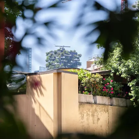 Entire With Patio In The Isola Area Apartment Mailand