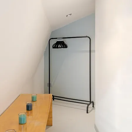 Luxury Elegant Penthouse 2 Bedrooms, 2 Bathrooms Apartment