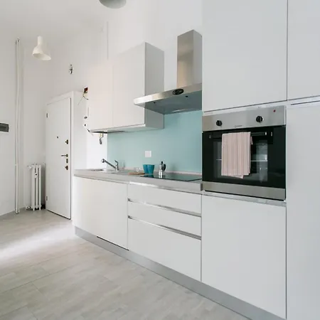 Italianflat - Blue In The Sky * Μιλάνο