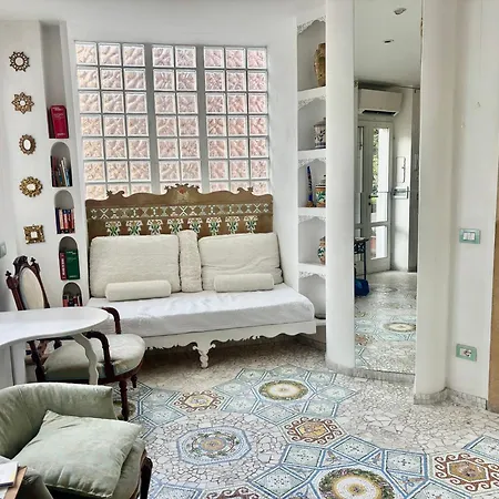 Lovelyloft, Corso San Gottardo Appartamento Milano