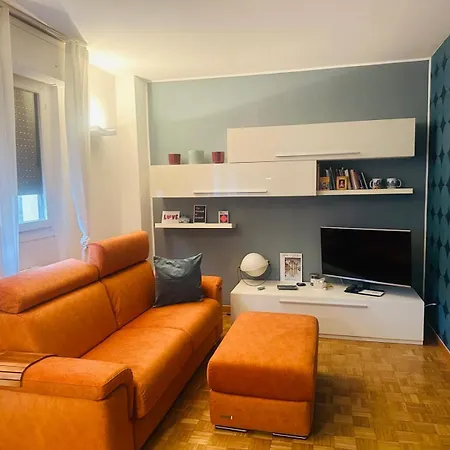 Light Blue Home-sempione Park-metro M2-brera *