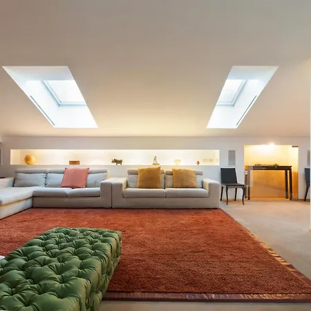 Guesthost - 500sqm Luxury With Spa, Gym, Terrace, Game & Garage Apartament *