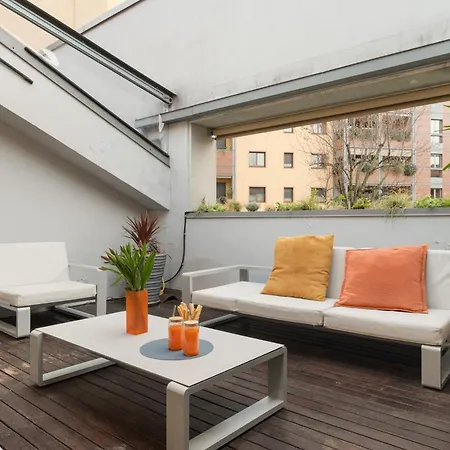 Apartament Guesthost - 500sqm Luxury With Spa, Gym, Terrace, Game & Garage Mediolan