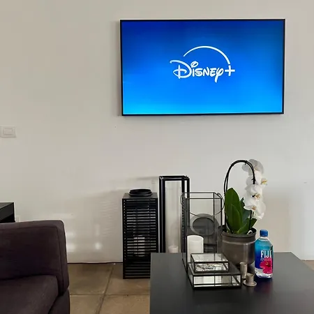 アパート Urban Retreat Minutes Away From Duomo Cathedral ミラノ