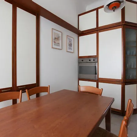 아파트 Romantic Close To Fondazione Prada *