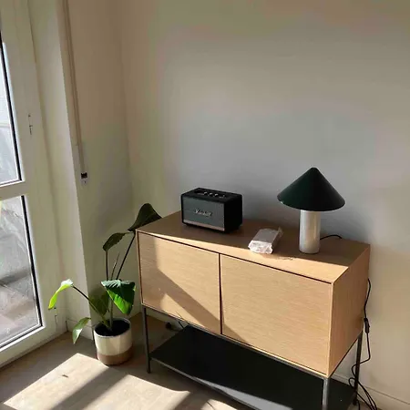 Design And Comfort In West Apartament *