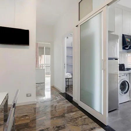 Quadrilocale Luminoso Con Balcone * Milan