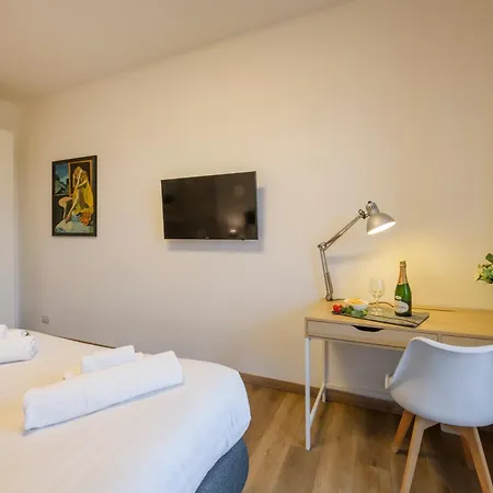 Modica, 16 - Near Iulm Διαμέρισμα