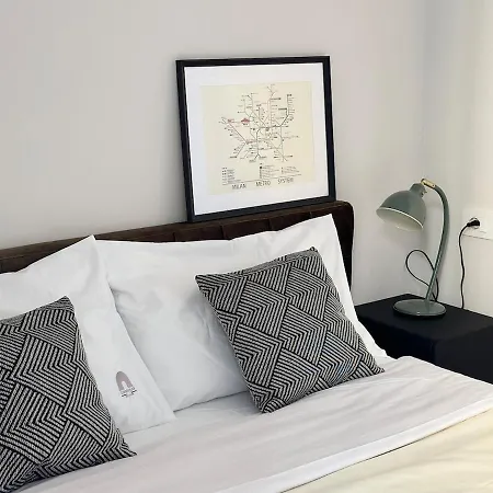 Designer Apartment, Entire Home, 2 Bathrooms, For Families, Groups *