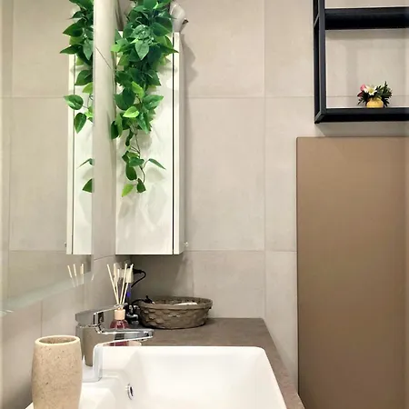 Splendido Monolocale Moderno - Wifi E Ac - Cortina Apartment