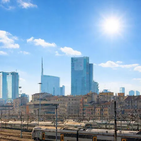 The Luxe Station - 5 Min From