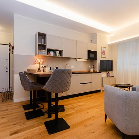 Costanza Home, Moderno Ed Elegante Nel Cuore Della Citta Di Milano, Nuova Metro Blu, Comodo Per Duomo, San Siro E Rho Fiera Milano