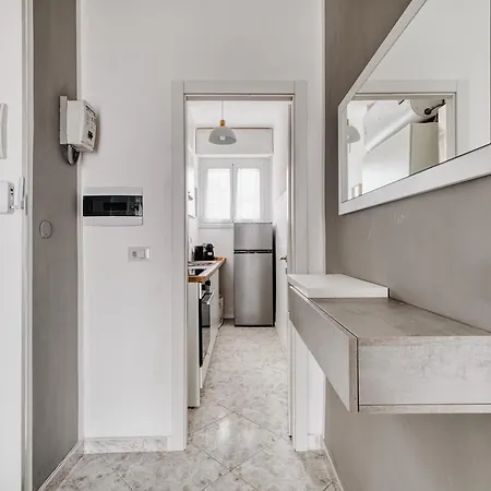 Quiet Modern - Linate Airport