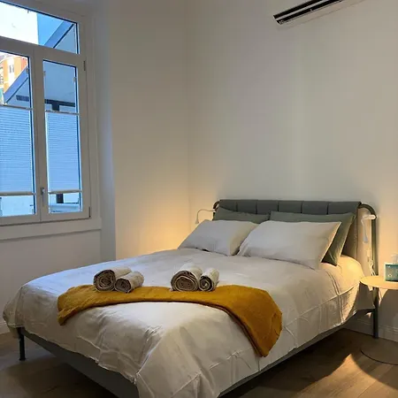 Premium Duomo Metro1, Comolake Trains11 Daire *