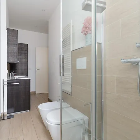 Guesthost - Stylish In Porta Romana Milano