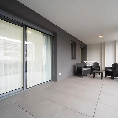 Appartement - Nuovo Con Grande Terrazza Privata