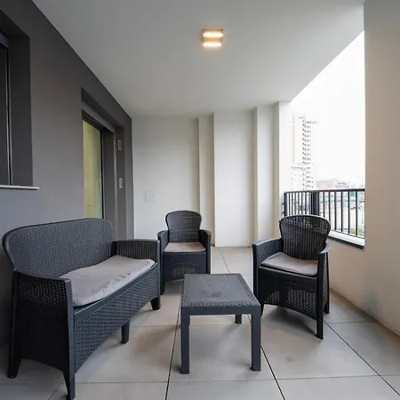 Appartement - Nuovo Con Grande Terrazza Privata