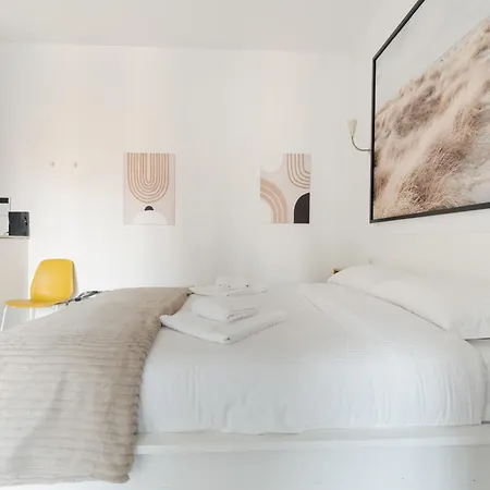 Guesthost - Comfy Near Pasteur M1