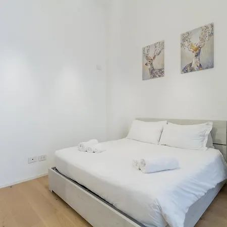 Lägenhet Shopping District Milano