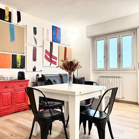 Art - Free Parking *