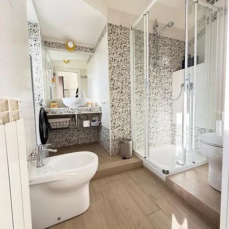 Francyfancy 2 - Il Design In Centro Apartment *