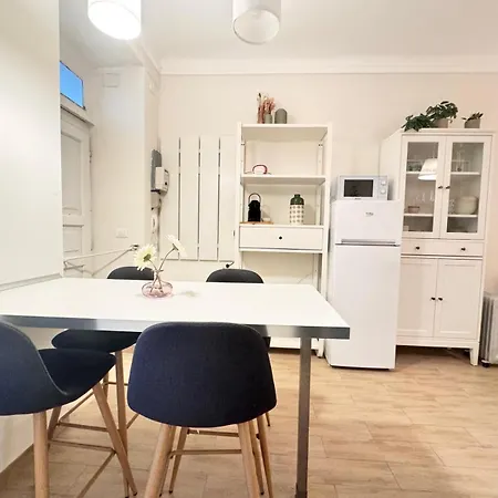 Romantic Nest - Authentic - Watt Road Lejlighed