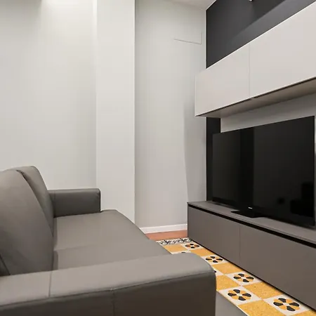 Italianway Comfort - Monte Nevoso 8 *