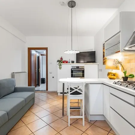 Modern Apartment, Cimiano Metro, Wifi, Ac 아파트