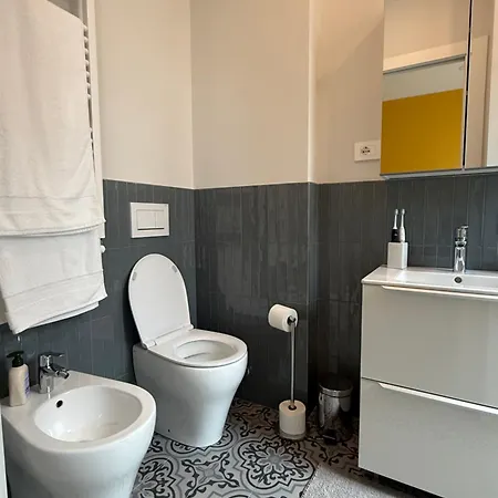 Modern 2br-2ba - Nolo - 2 Min To Metro *