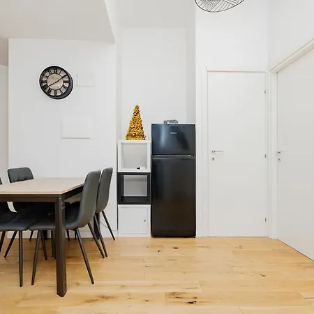 Bnbest San Siro 6 Pax 米兰