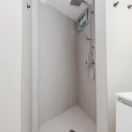 Bnbest San Siro 6 Pax