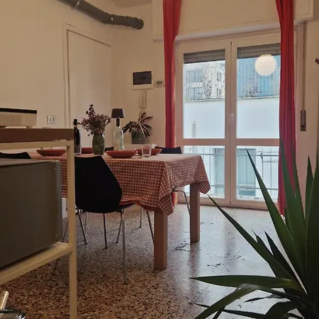 Cozy Near Fondazione Prada - Free Parking Διαμέρισμα *