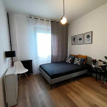 Designed Overlooking San Siro Apartmán *