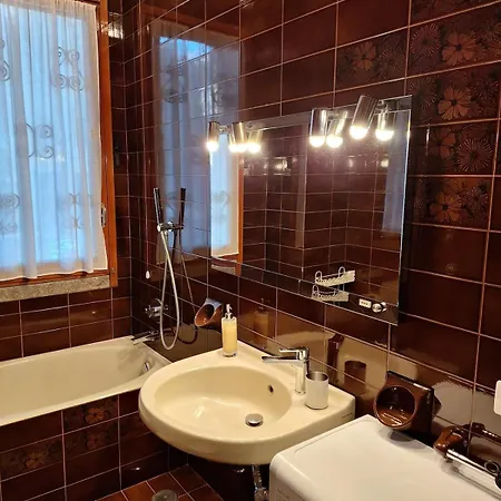 Da Vitto E Ale, A Casa Vostra Apartment