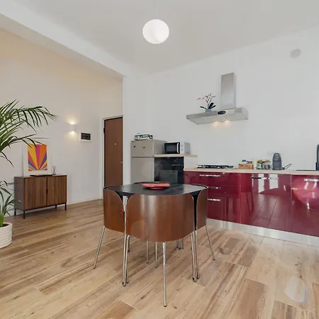 Modern One-bedroom With Terrace - Naviglio Martesana Apartment *
