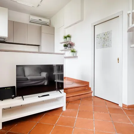 Just Urban Stays - Elegante Appartamento City Life 2min metro M1 e M5 *