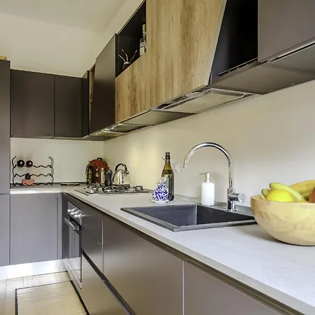 Appartamento A 6 Fermate Dal Duomo, Trilocale Con 2 Bagni Milano
