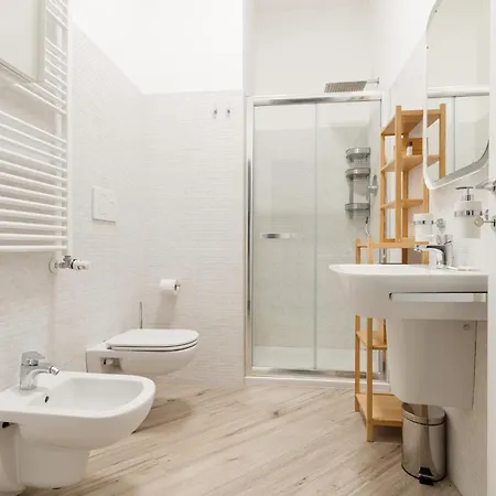 Guesthost - Lovely Flat Near Frattini M4 *