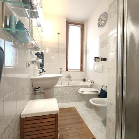Smart - Adriano & Metro Crescenzago 아파트