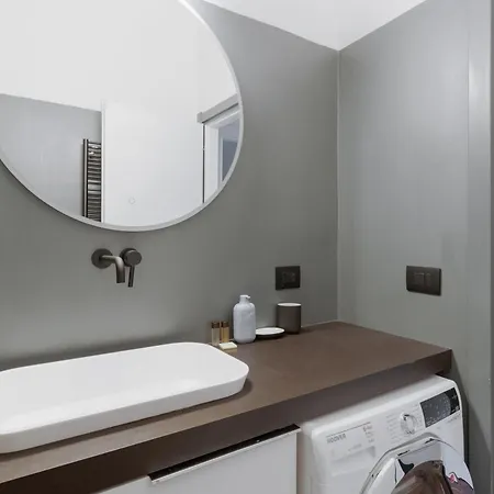 Gerusalemme - Lomazzo - Bilocale Comfy Apartmán *