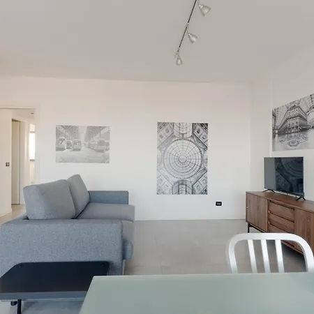 Guesthost - Modern Pirelli *