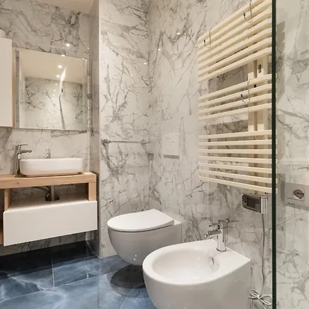 Guesthost - Bullona * Milán