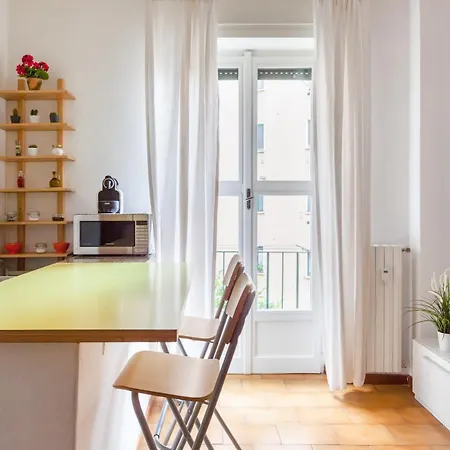 Sweet Little Apartment Milan