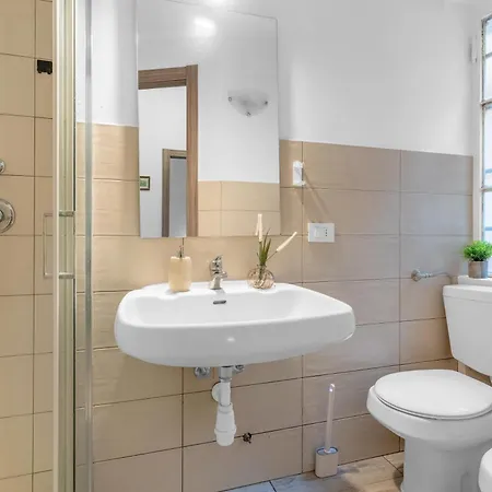 Apartment -duomo- Navigli-modica House