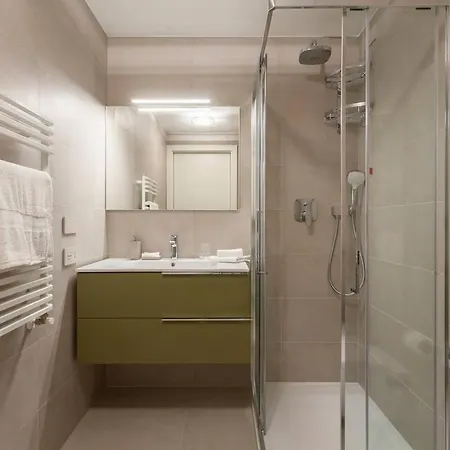 Luxury With Gym Near Citylife Metro Portello *