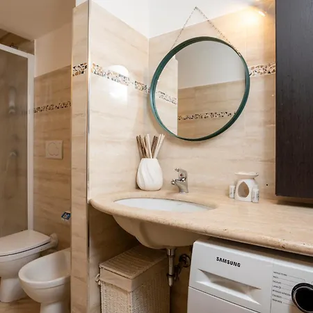 Sant'agostino Design - Metro M2 - Cattolica * Милан