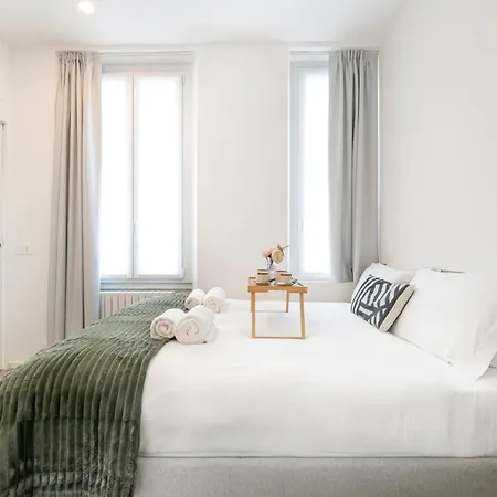 Easylife - - Botta 16 - Porta Romana * Milan