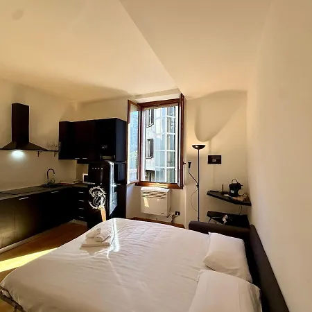 Apartment Isola 10 Minutes From Corso *