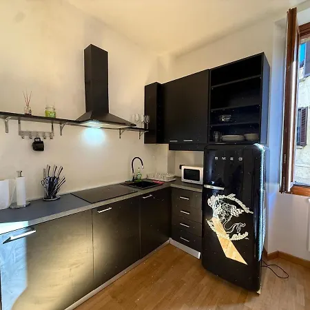 Apartment Isola 10 Minutes From Corso *